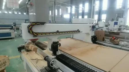 1325 Drei Mehrspindeln 3 Köpfe DSP-Vakuumtisch MDF-Schneidmöbel Schrank Atc-Qualität Nesting CNC-Fräser Holzgravur Atc CNC-Fräsmaschine